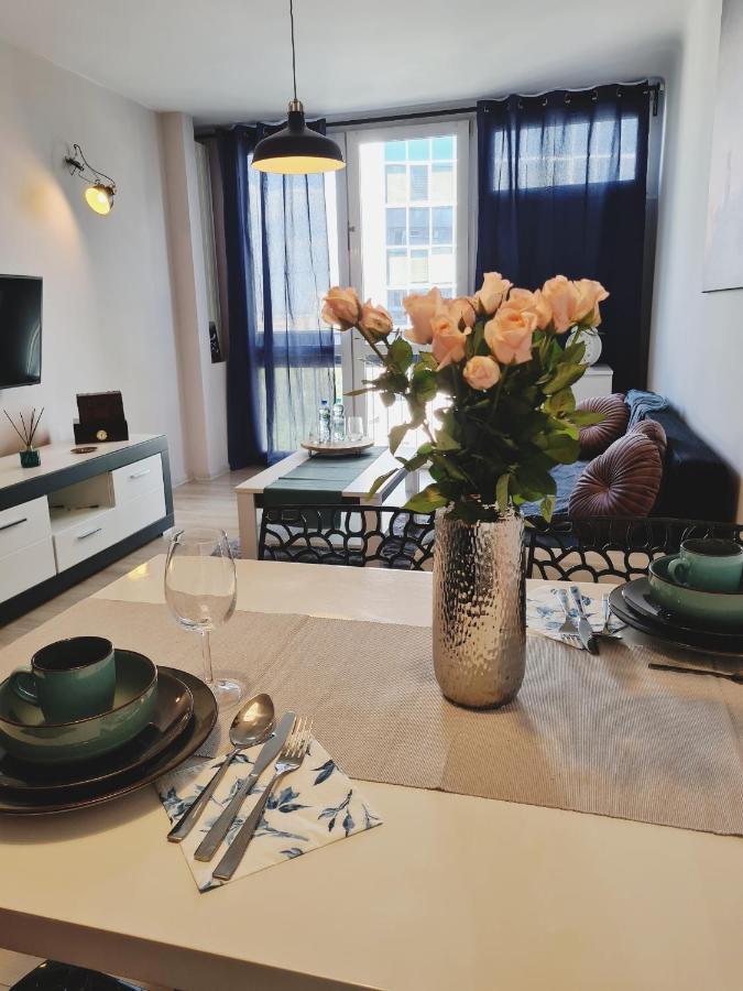 Apartament Centrum Jana Pawla II วอร์ซอ ภายนอก รูปภาพ