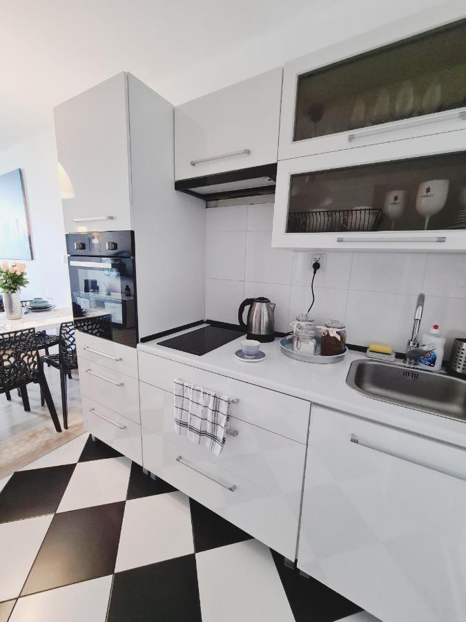 Apartament Centrum Jana Pawla II วอร์ซอ ภายนอก รูปภาพ